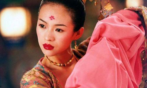 章子怡带孩子边吃瓜视频