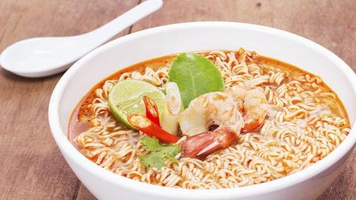 宿舍吃泡面分瓜,舌尖上的友谊与味蕾的碰撞  第2张