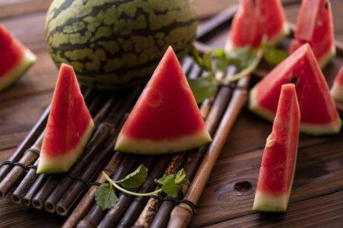 今日入伏你吃瓜了吗,伏天吃瓜趣事多