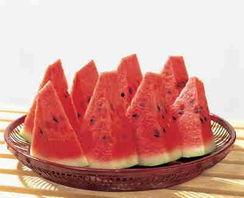 吃瓜会虚吗,小心虚脱！揭秘吃瓜的真相与注意事项  第2张